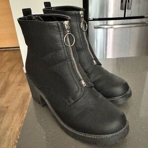 Boohoo Black Boots Silver Zipper With Chunky Heel Size 10